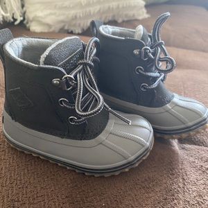 Toddler size 6 Sperry Bowline Boots